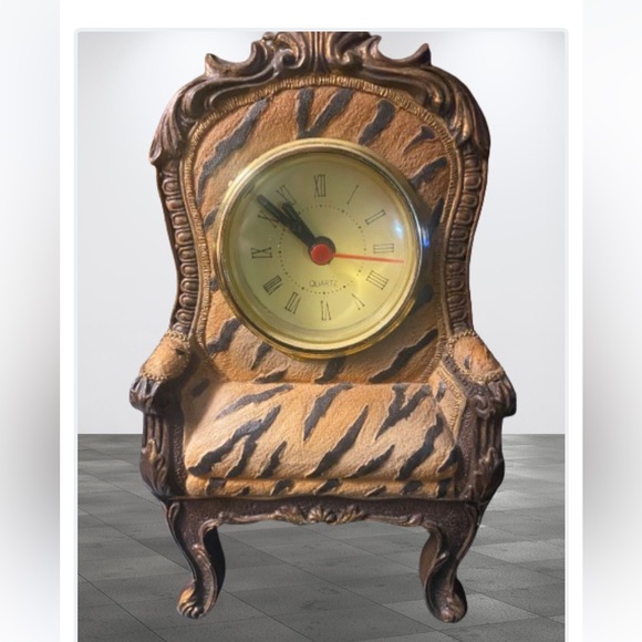 Other - Vintage Battery Operated Wooden Animal Print Chair Mantel Clock